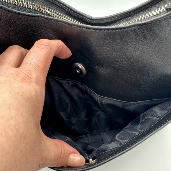 Vintage COACH Legacy Black Leather Hobo Shoulder/Handbag in EVC - Picture 8 of 16